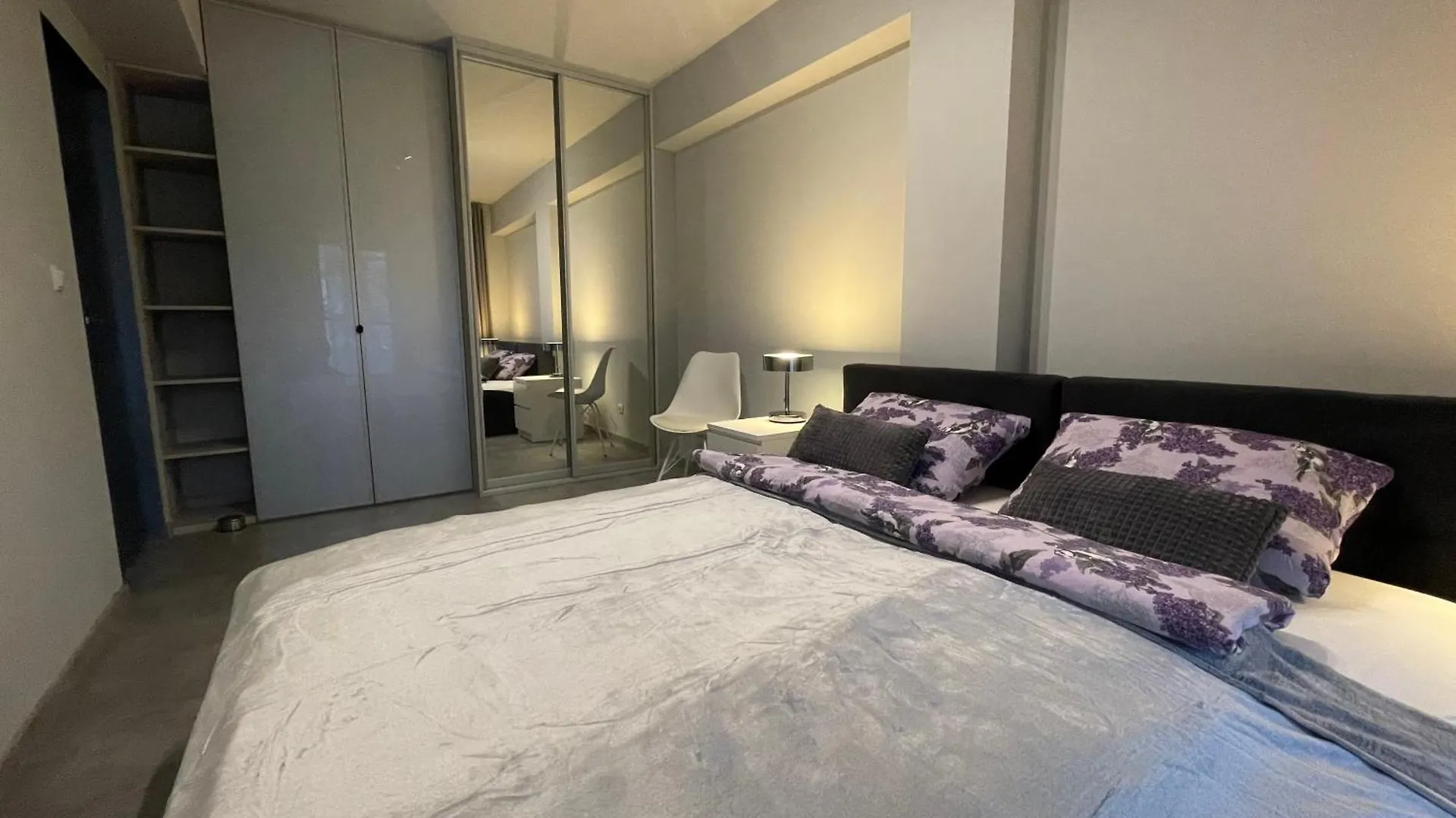 Wenecjanska Comfort Apartment, Free Parking, Self Check-In 24H 波兹南 0*,  波兰